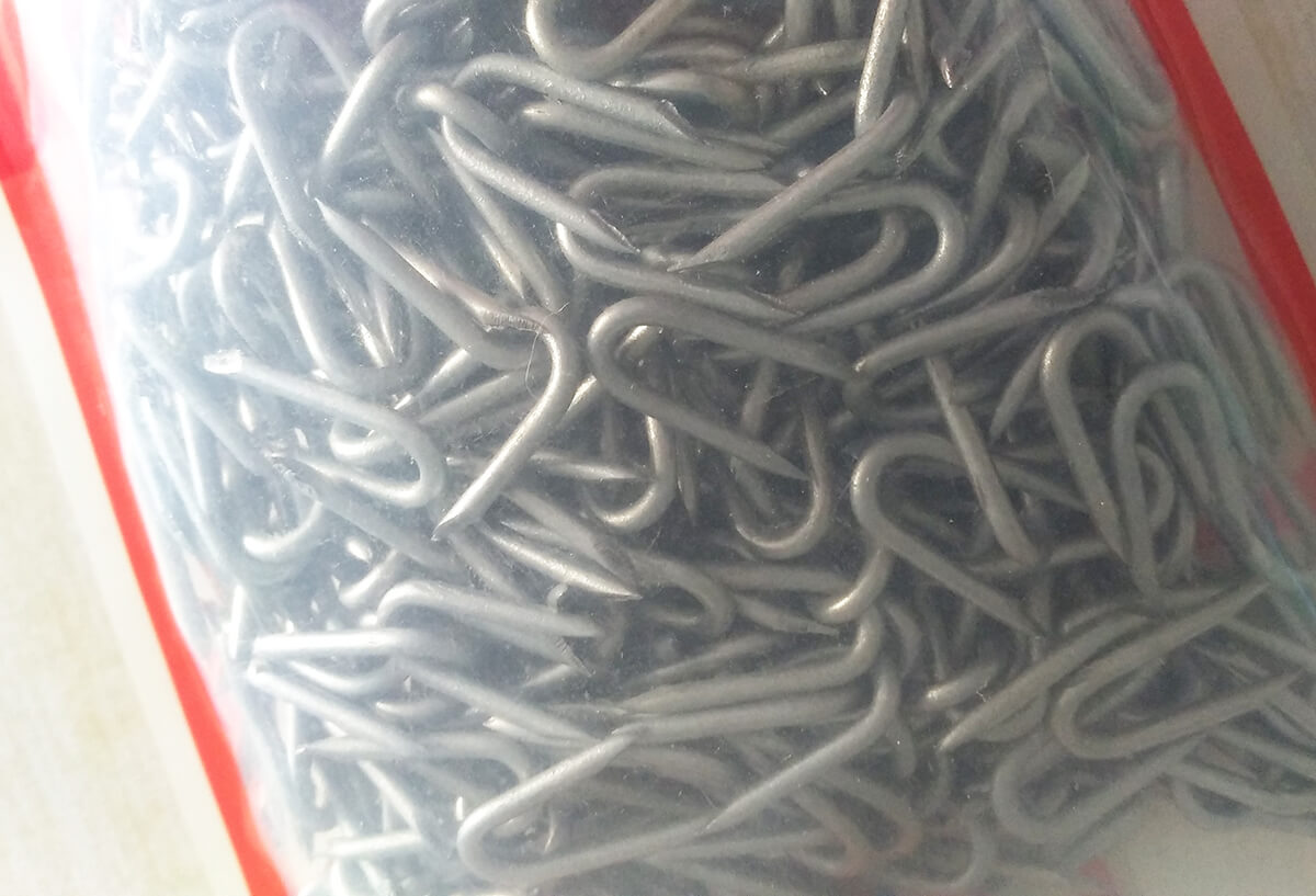 아연 도금 스테이플